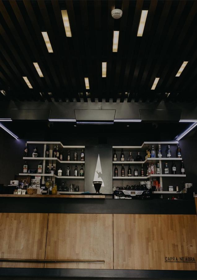 Pensiune Restaurant Capra Neagra Moisei Exteriör bild